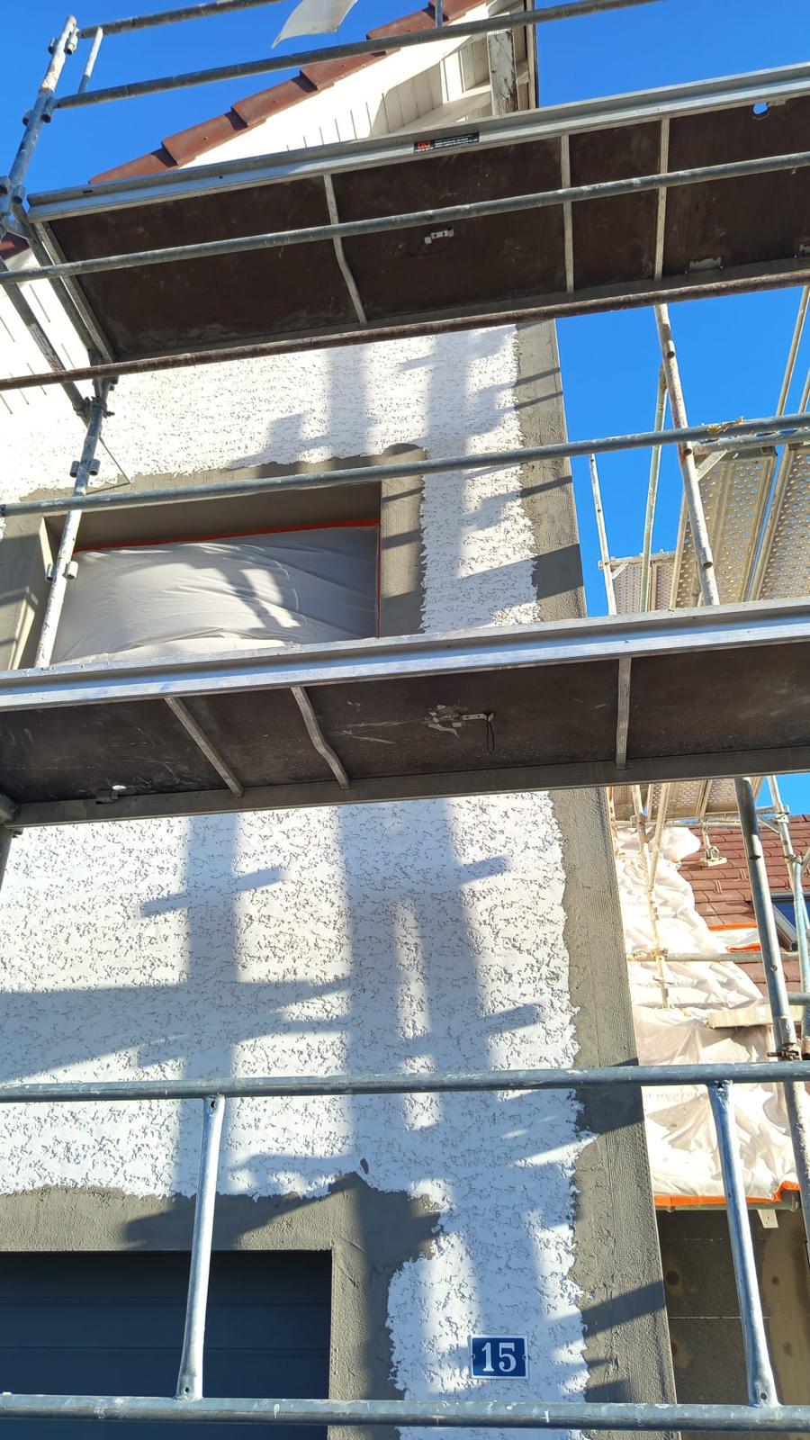 Isolation extérieure de façade : sous-face de toiture et débord de toit